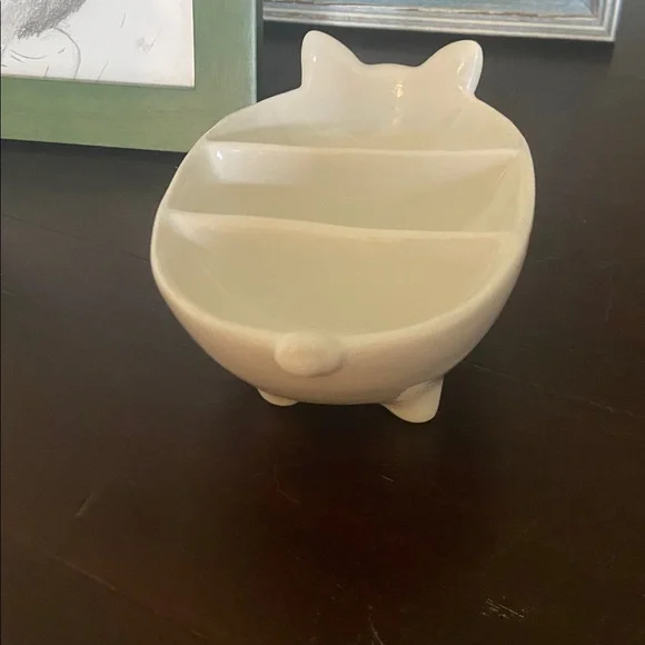 White Pig-Shaped Ceramic Dish by creative co op - Picture 3 of 4